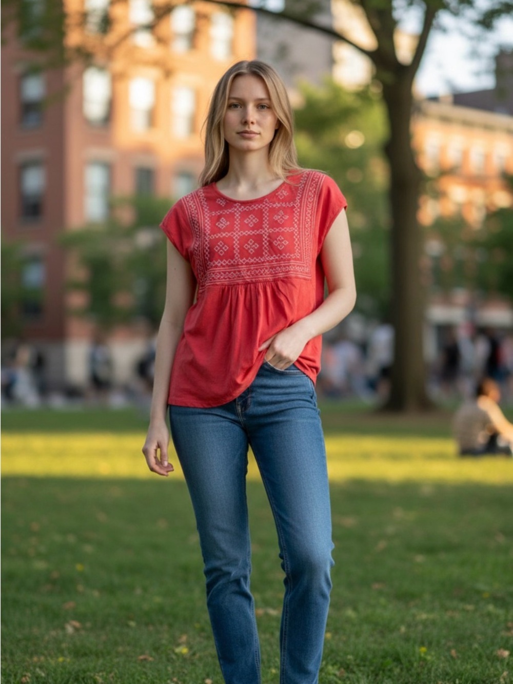 Gloria Vanderbilt Red Embroidered Top